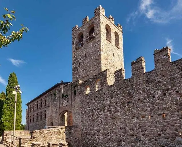Il Cantuccio Desenzano del Garda 0*,  Italia